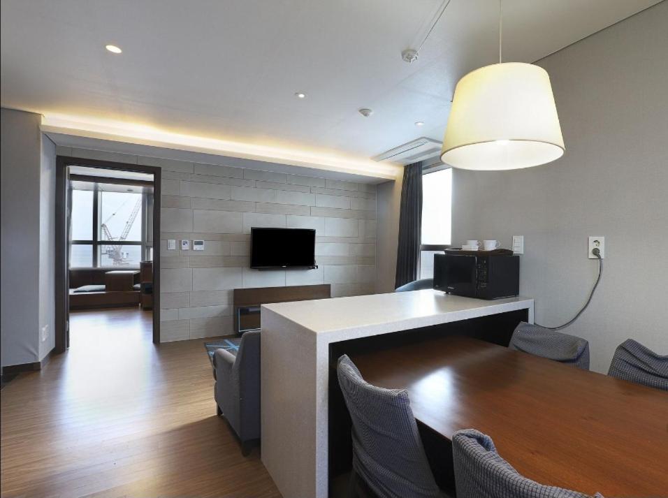 Haeundae Wide Ocean View & Residence Μπουσάν Εξωτερικό φωτογραφία